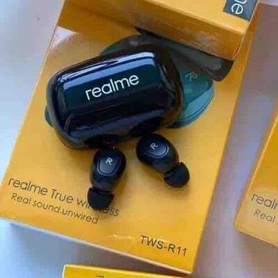 REAL ME R11